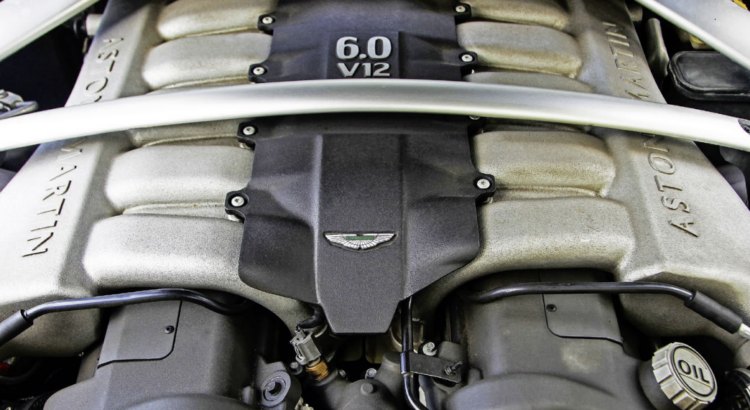 Entretien annuel d'une DB9 ou DBS V12