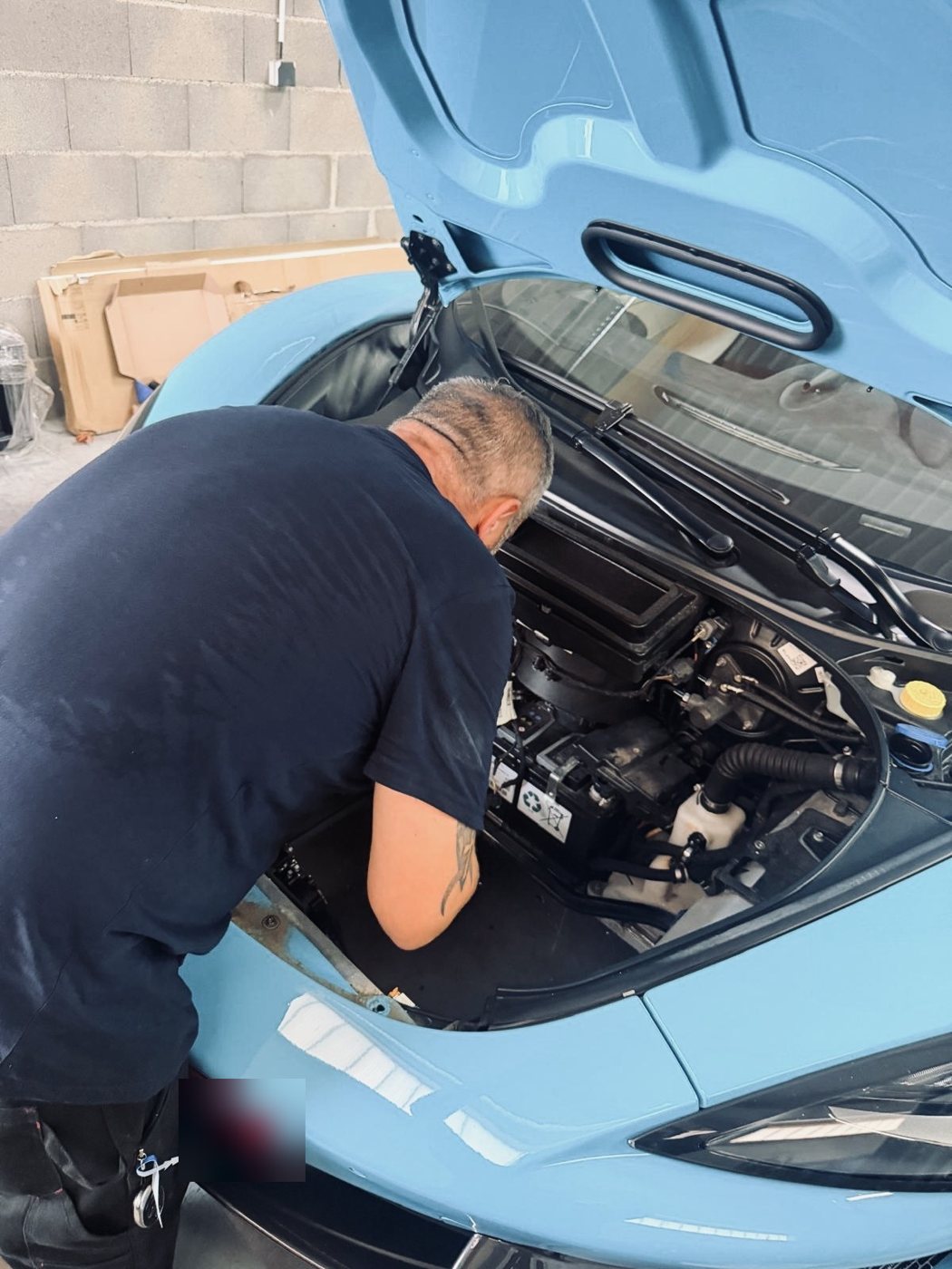 Recherche de fuite sur McLaren : huile, refroidissement, hydraulique