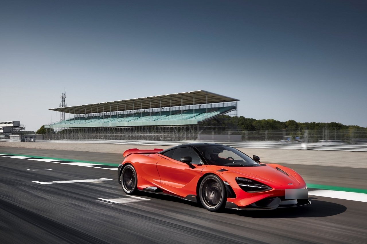 Préparation circuit McLaren : avant et après la piste